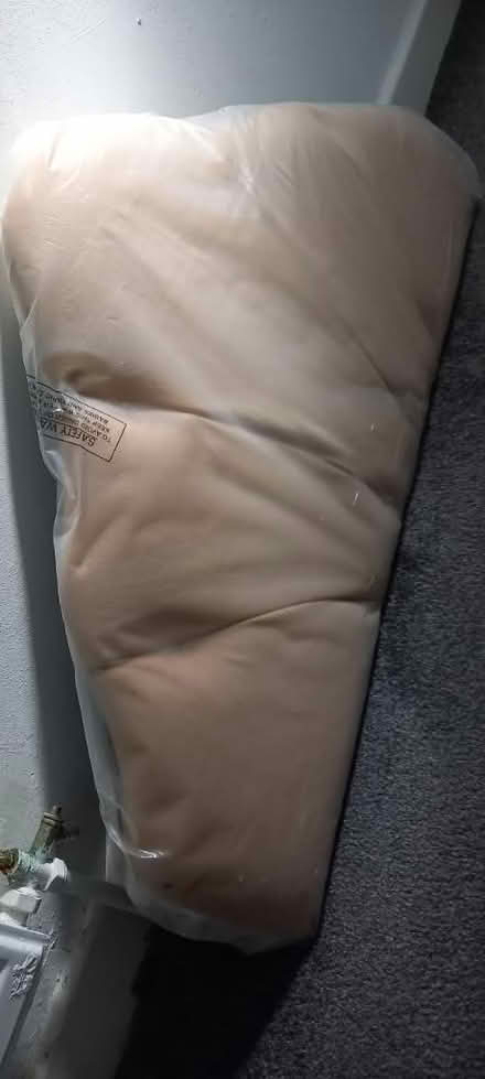 Photo of free Headboard (Bredbury SK6) #1