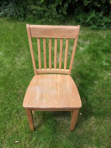 Photo of free 6x oak dining chairs (Harpenden AL5) #1