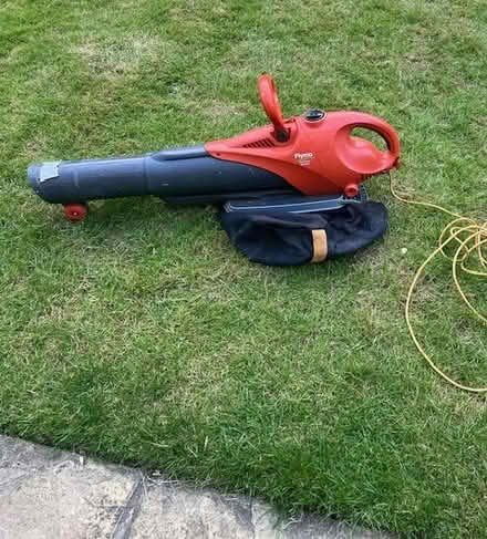 Photo of free Garden vacuum (Henley-on-Thames RG9) #1