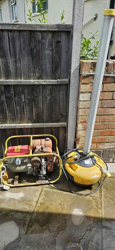 Photo of free Petrol.generator and 110v light (Loughborough thorpe acre LE11) #1