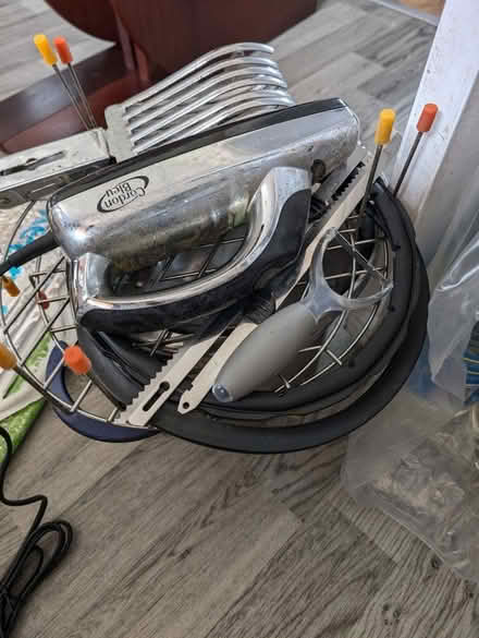 Photo of free Table, pressure cooker, electric knife etc (Wybourn S2) #2