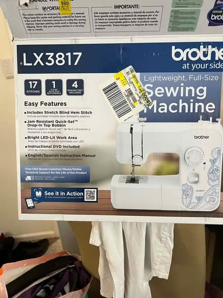 Photo of free Sewing machine (South East, near Kirkland.) #1