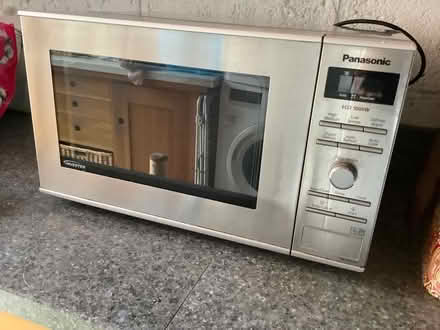 Photo of free Panasonic microwave oven 1000w (BT10) #1