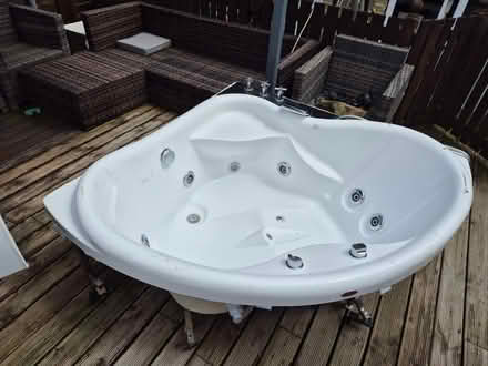 Photo of free jacuzzi (HD6 brighouse) #2