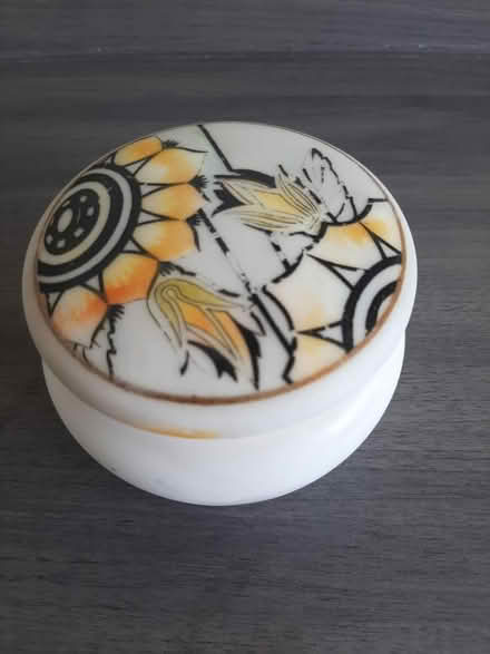 Photo of free Vintage powder bowl (WA11) #1