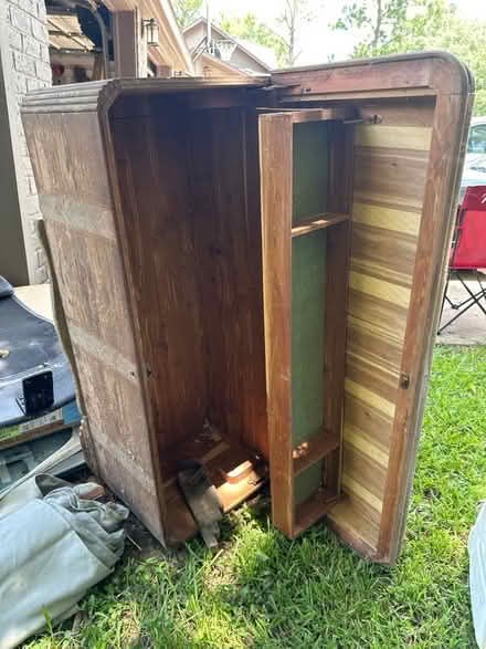 Photo of free Cedar lined chest (Bois D’Arc Estates) #1