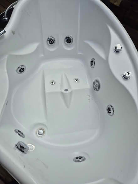 Photo of free jacuzzi (HD6 brighouse) #1