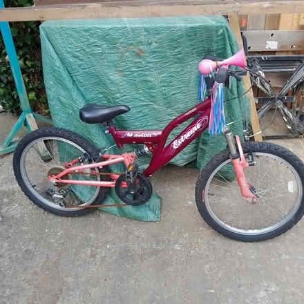 Photo of free Girls bike (Wigston LE18) #1