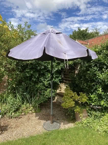 Photo of free Sun umbrella with stand (Scotton HG5) #1