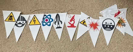 Photo of free Paper "science" bunting (HG2 Starbeck) #1
