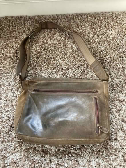 Photo of free Satchel (Holloway) #3
