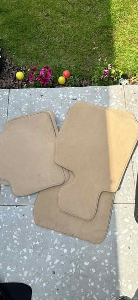 Photo of free car mats for BMW 3 series (Winchmore Hill N21) #3