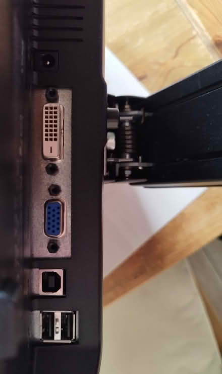 Photo of free Dell 17 inch Monitor (Heelands MK13) #2