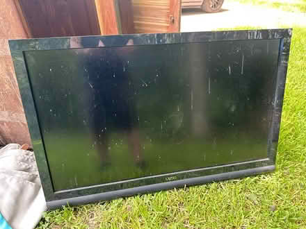 Photo of free Vizio TV’s (2) one turns on (Bois D’Arc Estates) #3