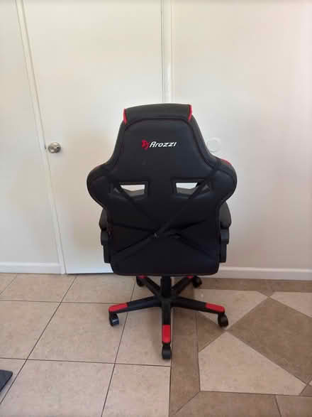 Photo of free Gaming chair (Palm springs)