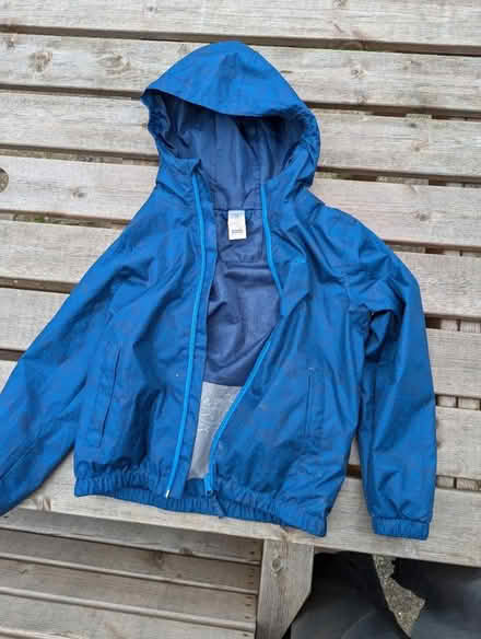 Photo of free Kid's rain jacket (DA7 4) #1
