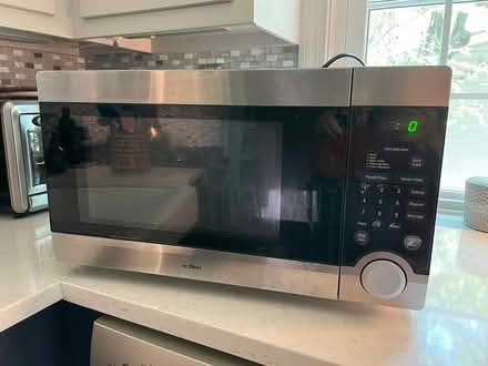 Photo of free Magic Chef microwave (Silver Spring Four Corners) #1