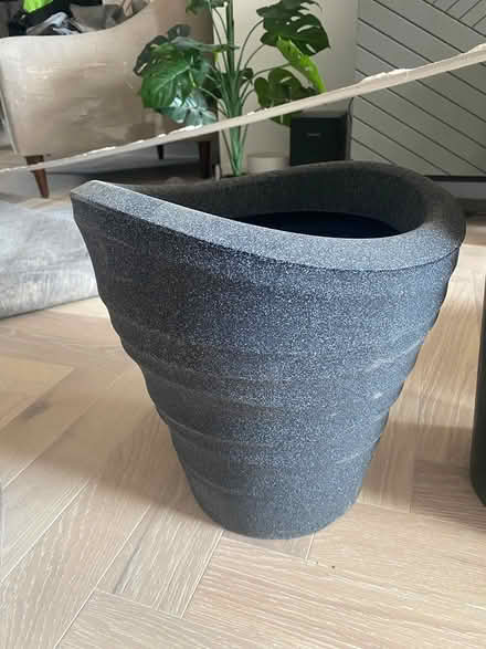 Photo of free 2 x 30cm diameter planters (Hackney Wick) #2