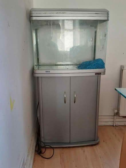 Photo of free Fish tank and stand (KT15) #1
