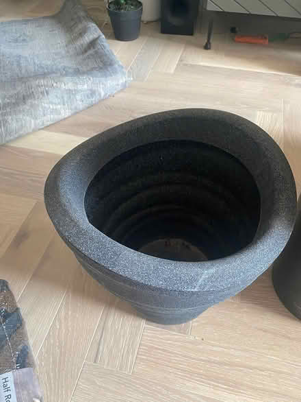 Photo of free 2 x 30cm diameter planters (Hackney Wick) #4