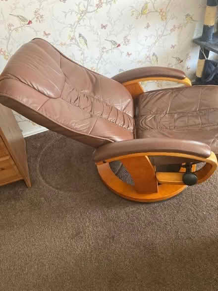 Photo of free swivel chair (Westgate LA3) #2