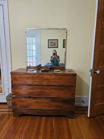 Photo of free dresser with mirror (Jenkintown) #1