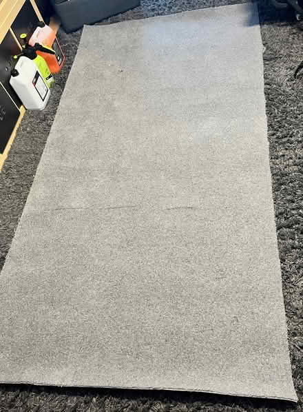Photo of free grey carpet offcut new (Heywood OL10) #1