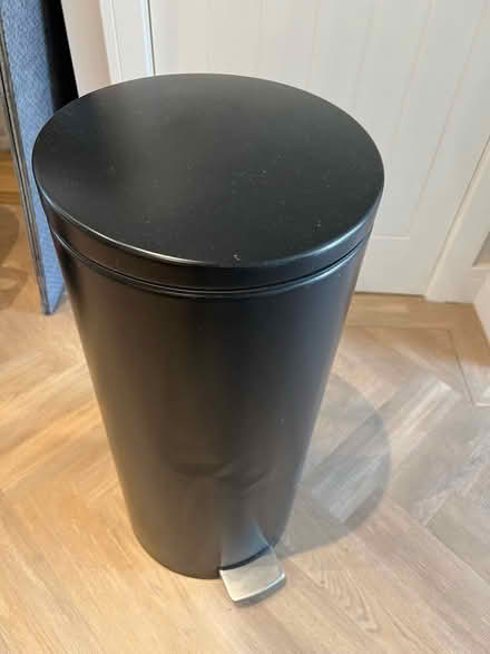 Photo of free Brabantia 30l black bin (Chalfont St Peter) #1