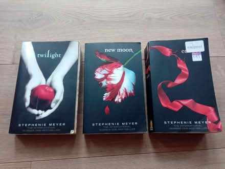 Photo of free The 3 first books of the Twilight series (Stephenie Meyer) (Oxford OX1) #1