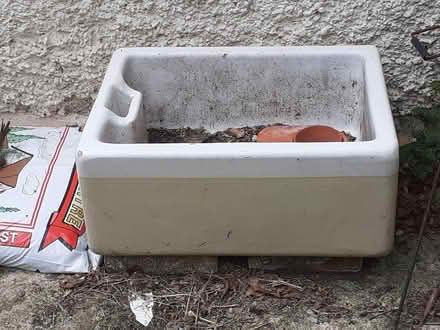 Photo of free sink/garden planter (Lightwater Ward GU18) #1