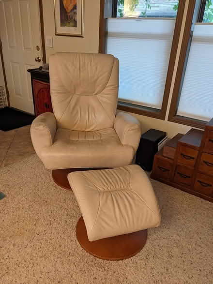 Photo of free Pair of Leather Chairs NEED REPAIR (Boulder) #1