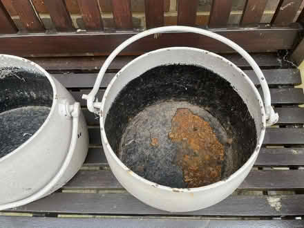 Photo of free 3 vintage cast iron pots (Trumpsgreen GU25) #2