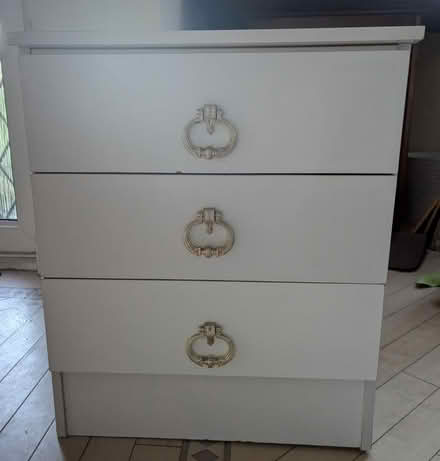 Photo of free White chest of drawers (Quarndon DE22) #1