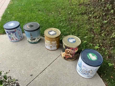 Photo of free 5 (empty) popcorn tins (Livonia) #1