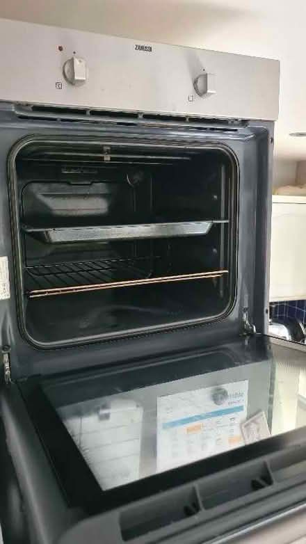 Photo of free Zanussi single oven working order (Perivale UB6) #2