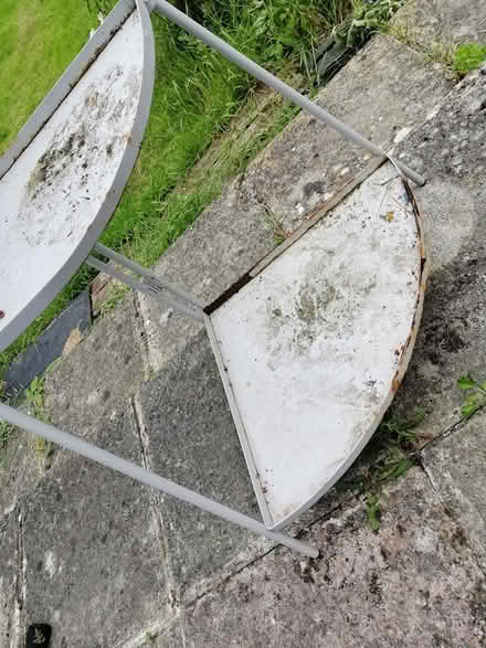 Photo of free Planter shelf unit (Worcester Park KT4) #1