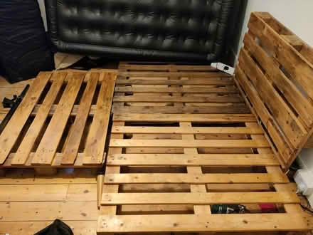 Photo of free Pallets EPAL (sanded and varnished) (SW17) #2