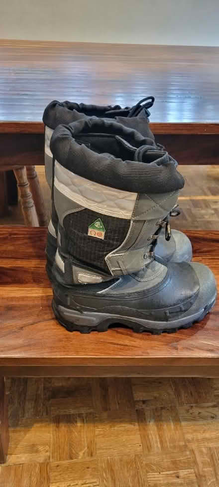 Photo of free Dakota Winter Safety Boots Size 10 (Upper Beaches) #2
