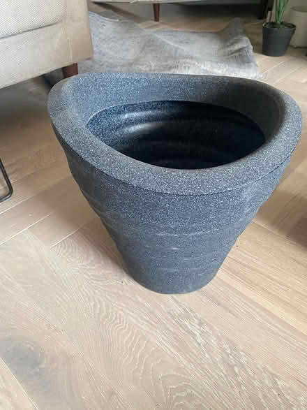 Photo of free 2 x 30cm diameter planters (Hackney Wick) #3