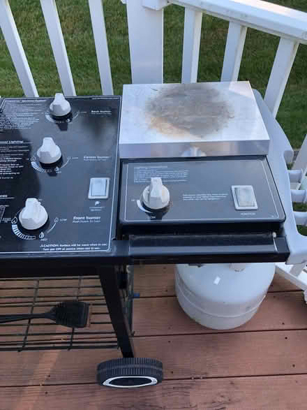 Photo of free Weber Gas Grill (Havre de Grace.) #3