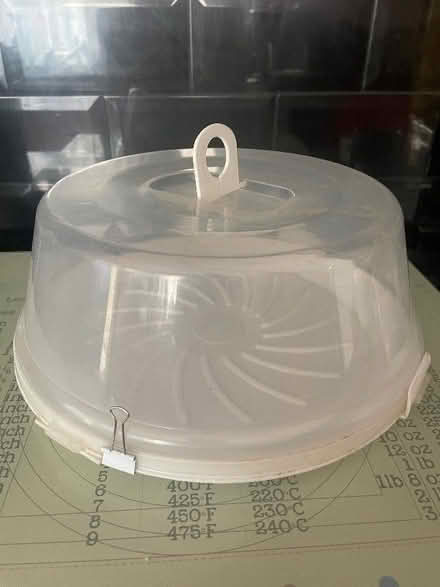 Photo of free Cake carrier (Gillingham ME7) #2