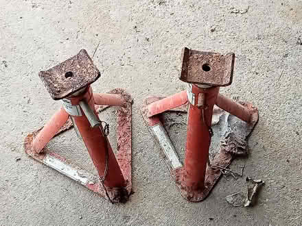 Photo of free axle stands (East Kilbride - Greenhills) #1