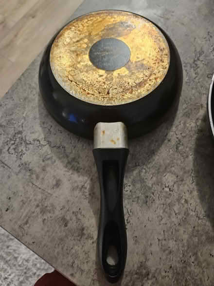 Photo of free 02 Lagostina Frying Pans (Southcore Downtown Toronto) #3