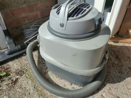 Photo of free Vacuum cleaner-read the description (Pangbourne RG8) #1