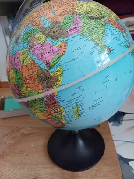 Photo of free Globe (W12) #1