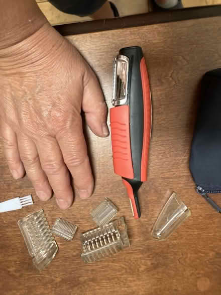 Photo of free Battery operated hair cutter/shaver (Balmerino DD6) #4