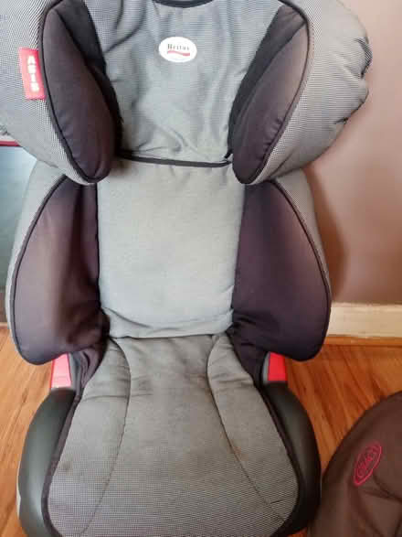 Photo of free Britax Car Seat (BD3, Barkerend) #2