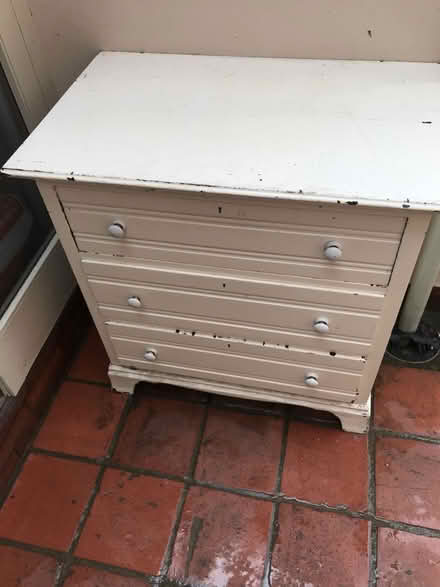Photo of free Chest of drawers (Ludlow SY8) #2