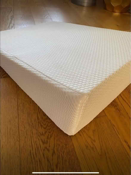 Photo of free Therapy pillow 60x80x20 cm (Whitchurch-On-Thames RG8) #3