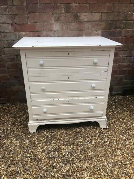 Photo of free Chest of drawers (Ludlow SY8) #1
